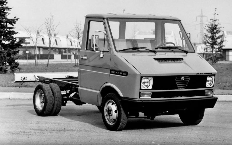  Alfa Romeo 32 AR8 Telaio Cabinato (280) 1978 года  (фото 1 из 1)